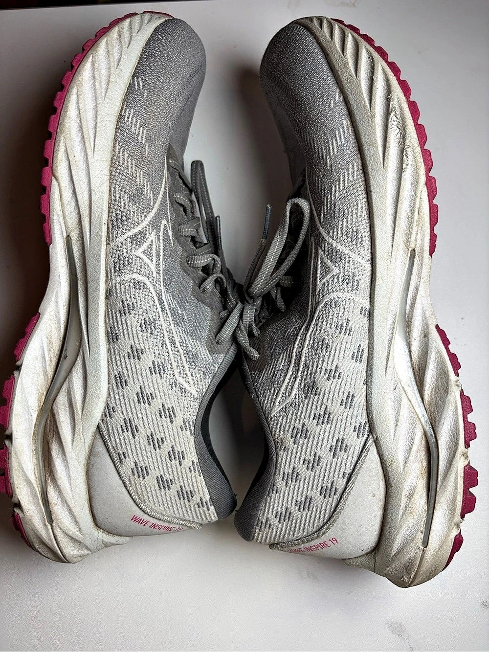 Mizuno Wave Inspire 19 Athletic Shoes Gray & Pink US 12